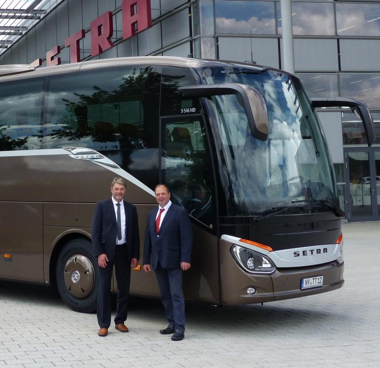 Foto Reiseziel Der neue Reisebus ist da!